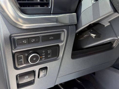Used 2022 Ford F150 Lariat AWD/4WD image 10