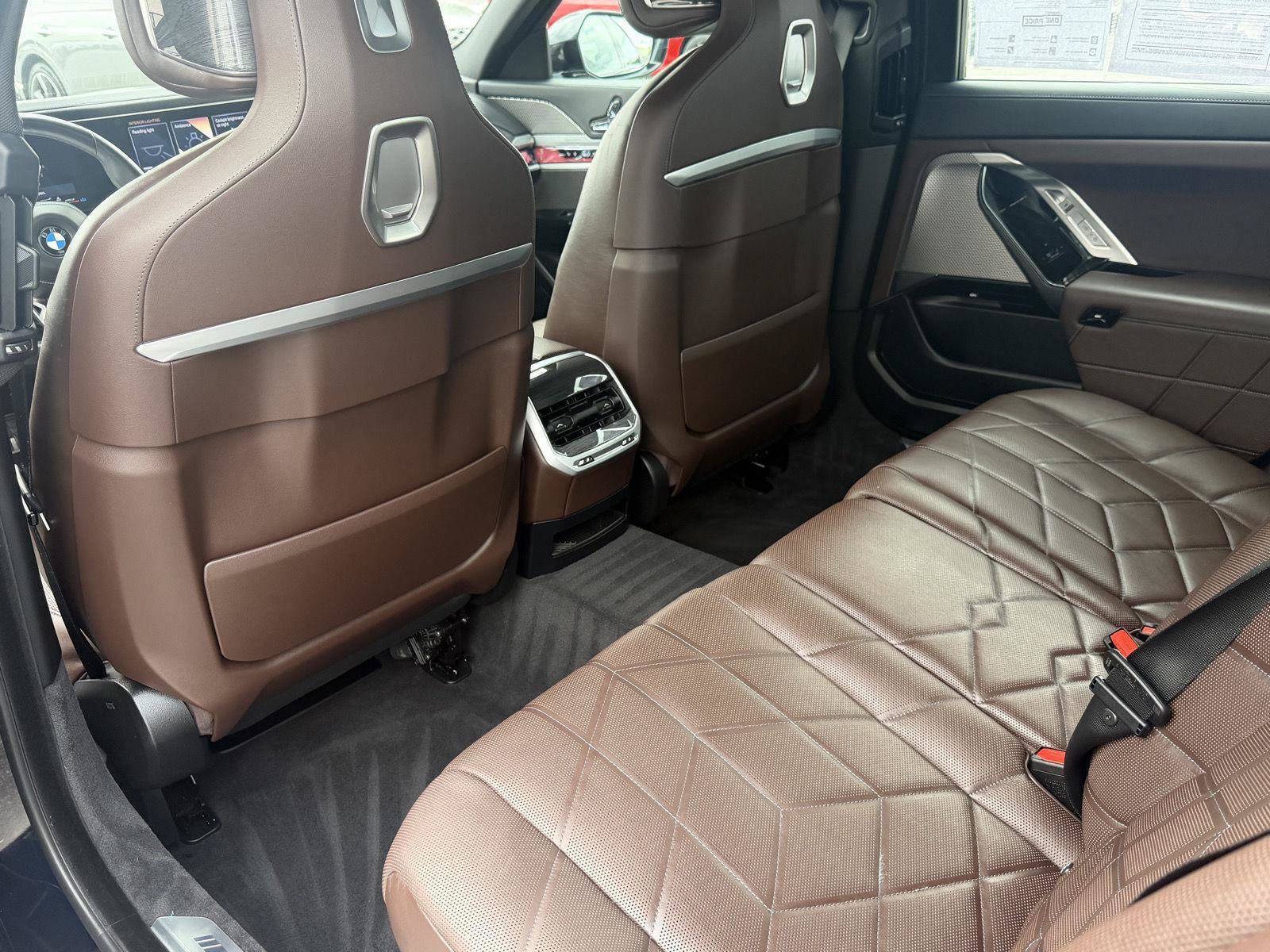 Used 2023 BMW 760i xDrive w/ Parking Assistance Package AWD/4WD image 36