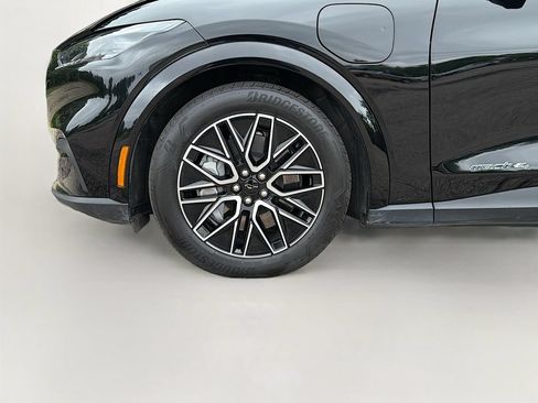 Used 2025 Ford Mustang Mach-E Premium AWD/4WD image 34