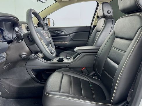 Used 2023 GMC Acadia Denali w/ Denali Ultimate Package FWD image 11