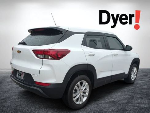 Certified 2023 Chevrolet TrailBlazer LS FWD image 3