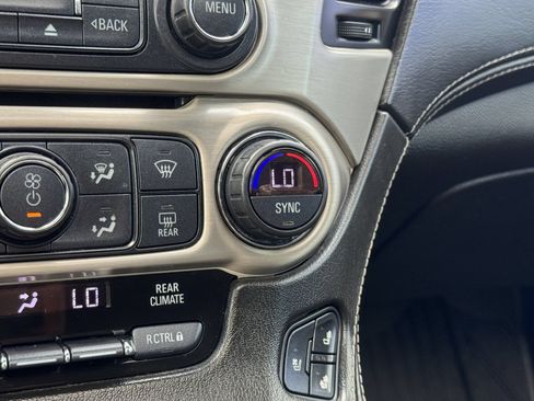 Used 2019 GMC Yukon XL Denali w/ Denali Ultimate Package AWD/4WD image 34
