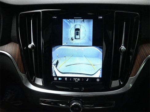 Certified 2024 Volvo V60 B5 Cross Country Plus image 12