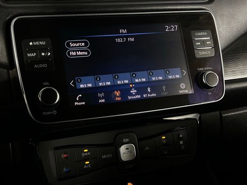 Used 2022 Nissan Leaf SV Plus image 18