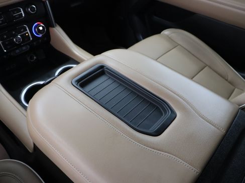 Used 2022 Chevrolet Tahoe Premier RWD image 18
