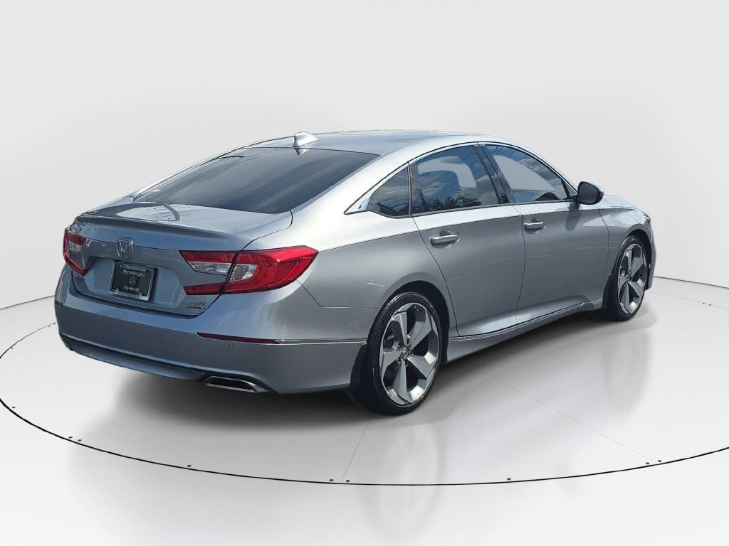 Used 2020 Honda Accord Touring image 5