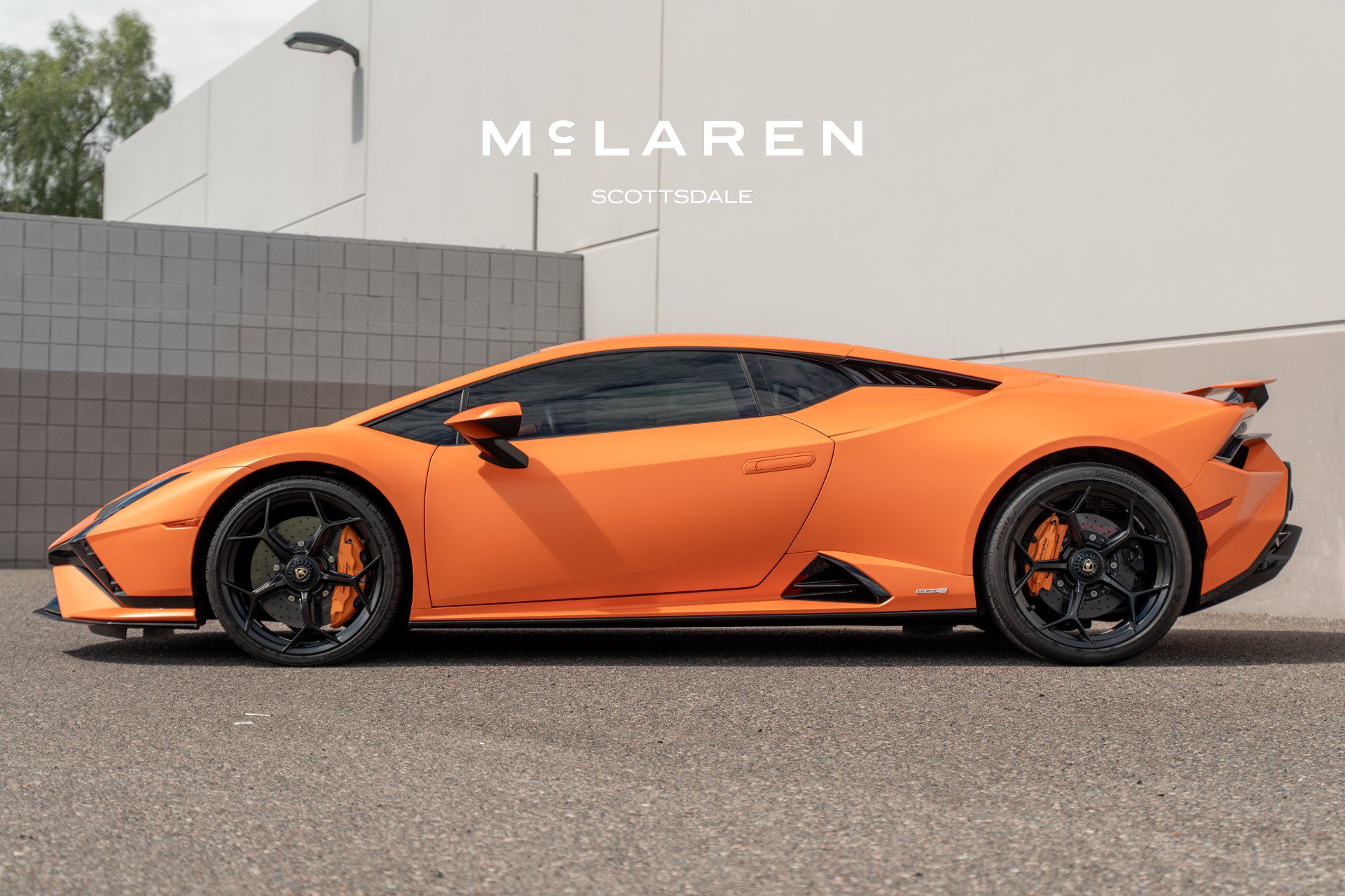 Used 2024 Lamborghini Huracan Tecnica RWD image 4