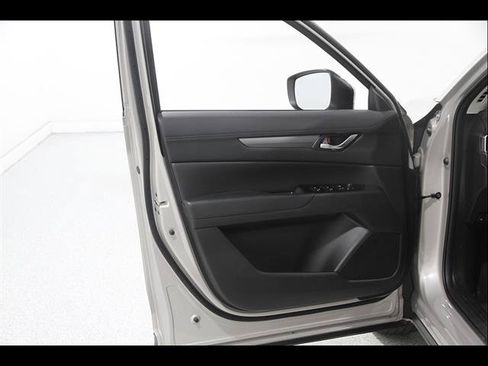 Certified 2025 MAZDA CX-5 AWD 2.5 S w/ Preferred Package image 4