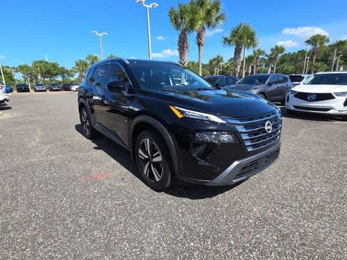Used 2024 Nissan Rogue SL w/ SL Premium Package FWD image 2