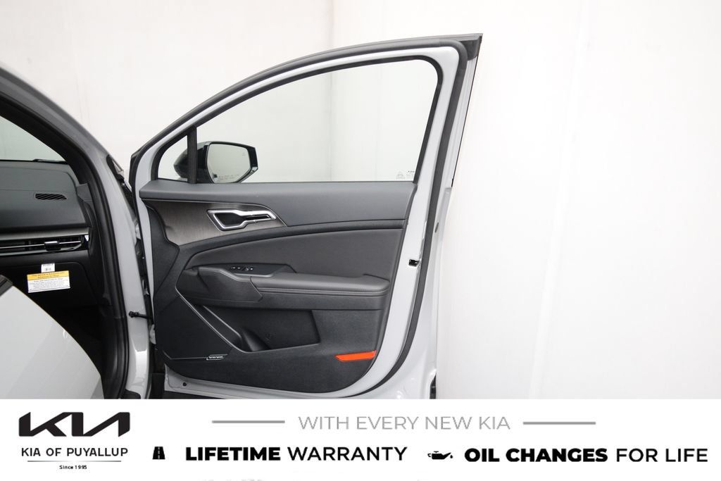 New 2026 Kia Sportage X-Line w/ X-Line Technology Package AWD/4WD image 15