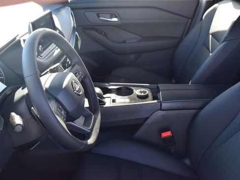 New 2026 Nissan Rogue SV AWD/4WD image 10