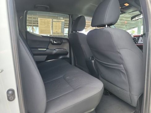 Used 2020 Toyota Tacoma TRD Sport AWD/4WD image 24
