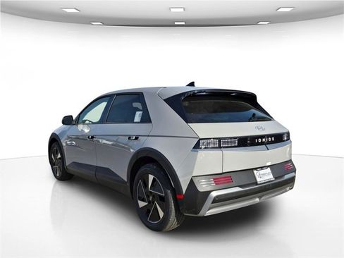 New 2026 Hyundai Ioniq 5 SEL image 6