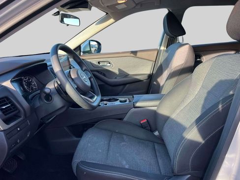 Used 2023 Nissan Rogue SV image 15