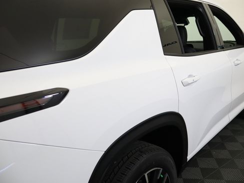 New 2026 Chevrolet Traverse LT w/ Sun and Wheel Package image 7