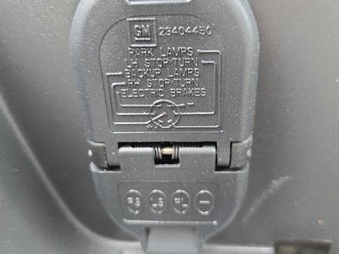 Used 2018 GMC Canyon SLT w/ Driver Alert Package image 7