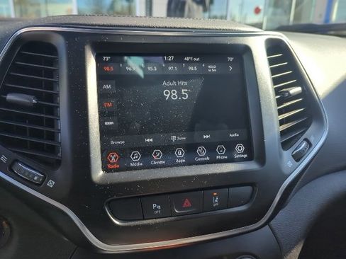 Used 2022 Jeep Cherokee Latitude Lux w/ Sun & Sound Group image 11