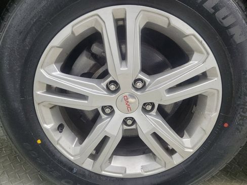 Used 2020 GMC Terrain SLE FWD image 31
