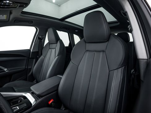 New 2025 Audi Q5 Prestige image 14