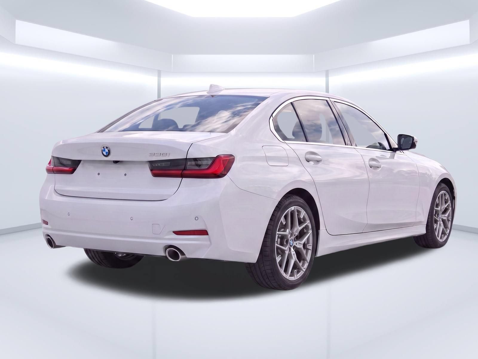 Used 2026 BMW 330i Sedan RWD image 8