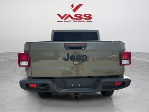 New 2026 Jeep Gladiator Sport AWD/4WD image 4