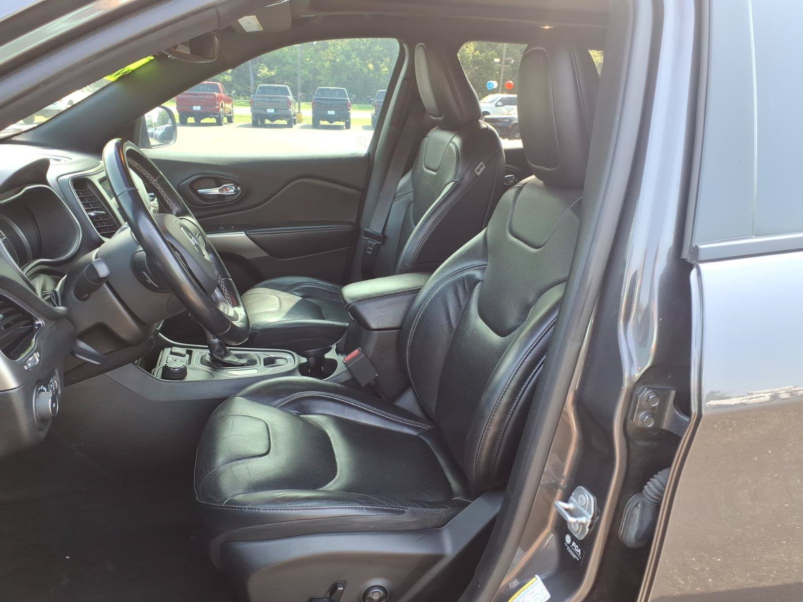 Certified 2021 Jeep Cherokee Latitude Lux 80th Anniv w/ Quick Order Package 2YU 80th AWD/4WD image 12