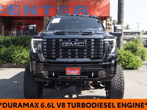 Used 2024 GMC Sierra 2500 Denali Ultimate w/ Max Trailering Package AWD/4WD image 3