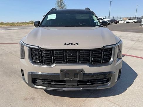 Used 2025 Kia Sorento SX AWD/4WD image 3