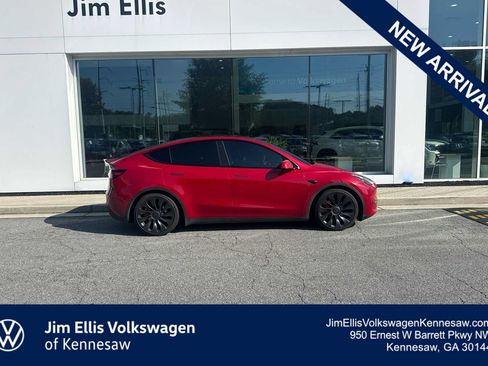 Used 2022 Tesla Model Y Performance AWD/4WD image 1