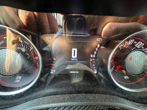 Used 2022 Dodge Challenger SXT RWD image 12