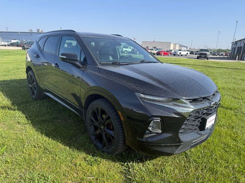 Used 2021 Chevrolet Blazer RS w/ Enhanced Convenience Package FWD image 3