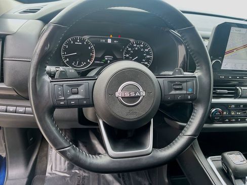 Used 2022 Nissan Pathfinder SL FWD image 11