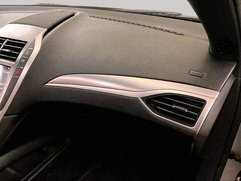 Used 2017 Lincoln MKZ Premiere image 16