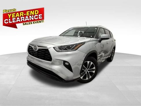 Used 2025 Toyota Highlander Platinum image 1