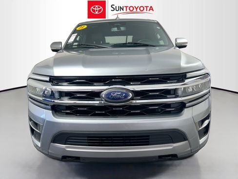 Used 2023 Ford Expedition Limited image 10