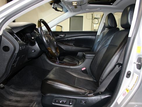 Used 2010 Lexus ES 350 FWD image 9