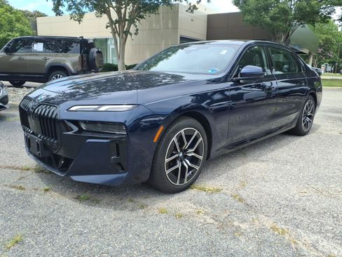 Used 2024 BMW 760i xDrive w/ Premium Package AWD/4WD image 1