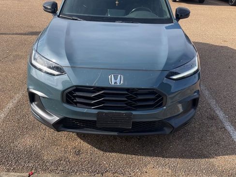 Used 2024 Honda HR-V Sport image 2