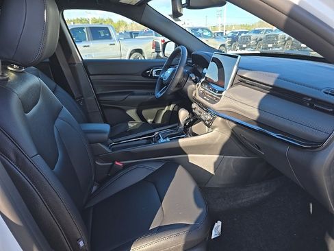 New 2026 Jeep Compass Limited image 11