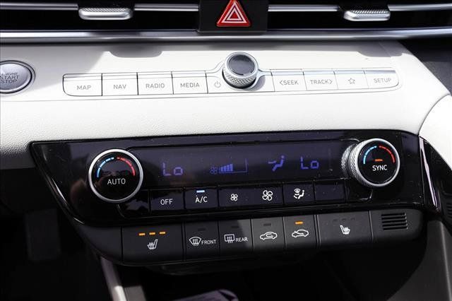 Certified 2026 Hyundai Elantra Limited FWD image 20