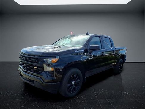 Used 2023 Chevrolet Silverado 1500 Custom AWD/4WD image 3