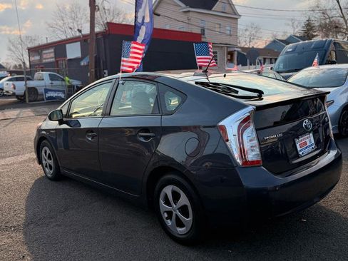Used 2014 Toyota Prius Two image 6