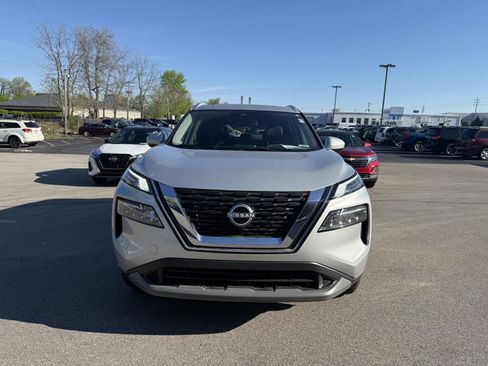 Used 2023 Nissan Rogue SV w/ SV Premium B Package image 8