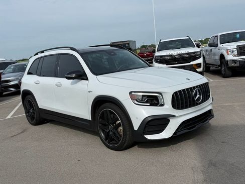 Used 2021 Mercedes-Benz GLB 35 AMG 4MATIC image 2