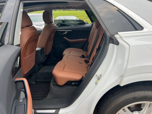 Used 2023 Audi Q8 Premium AWD/4WD image 29