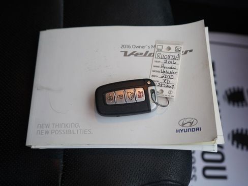 Used 2016 Hyundai Veloster Turbo image 82