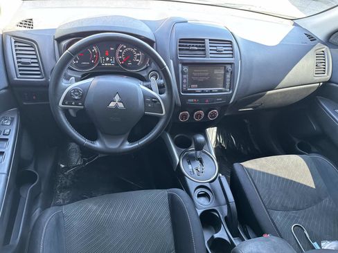Used 2014 Mitsubishi Outlander Sport SE image 7