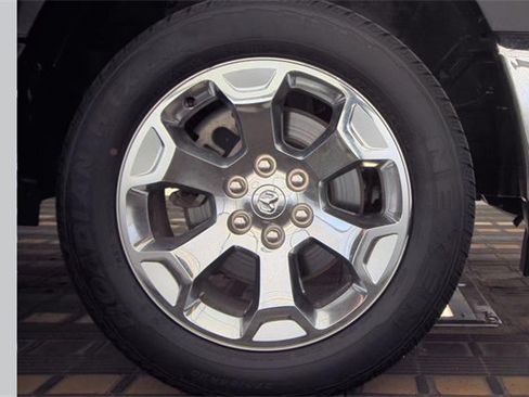 Used 2022 RAM 1500 Big Horn AWD/4WD image 6