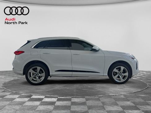 Used 2025 Audi Q5 Premium w/ Premium Plus AWD/4WD image 6