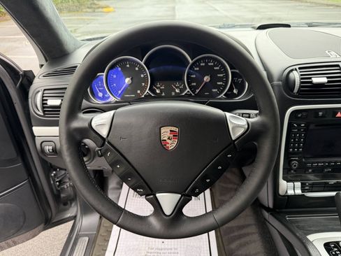 Used 2008 Porsche Cayenne Turbo AWD/4WD image 19